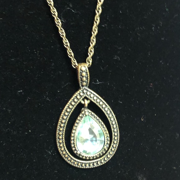 2 Piece Costume Jewelry Set - Picture 3 of 7